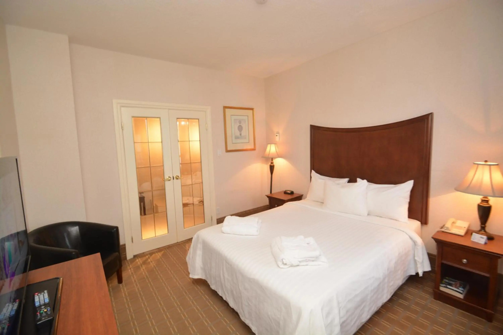 Prince Arthur Waterfront Hotel & Suites