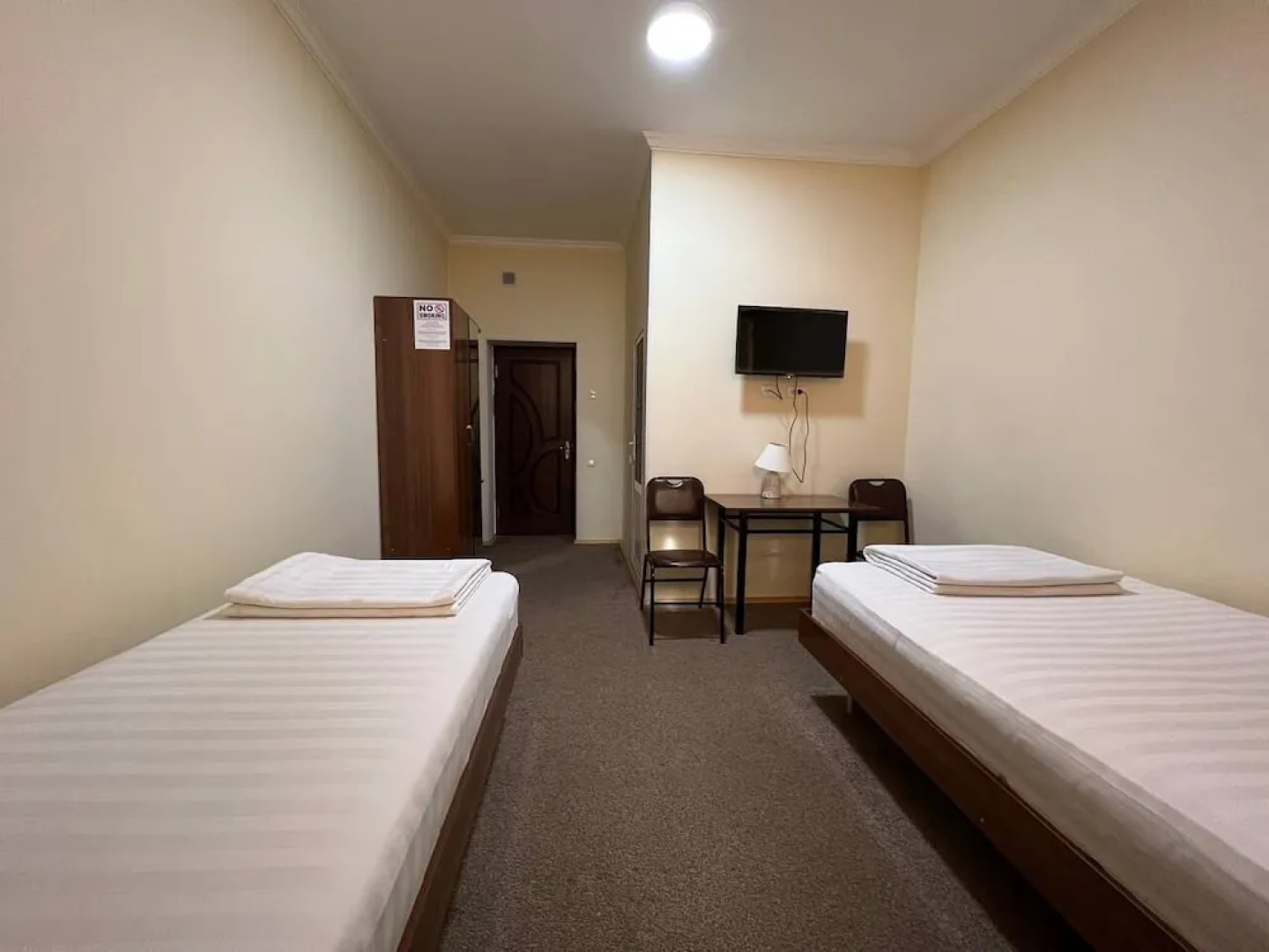 Отель Orom Hotel