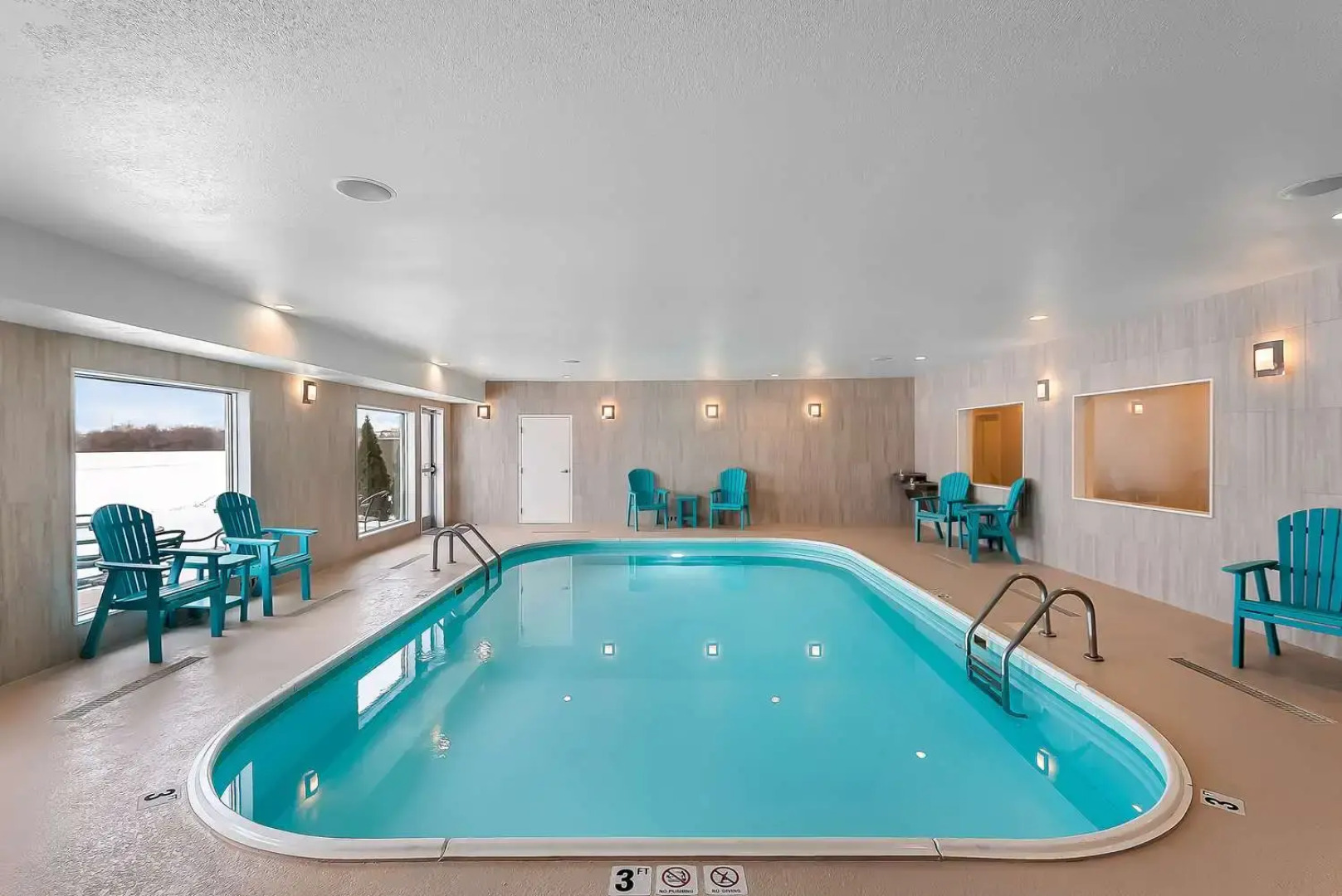 Clarion Pointe Mattoon near University