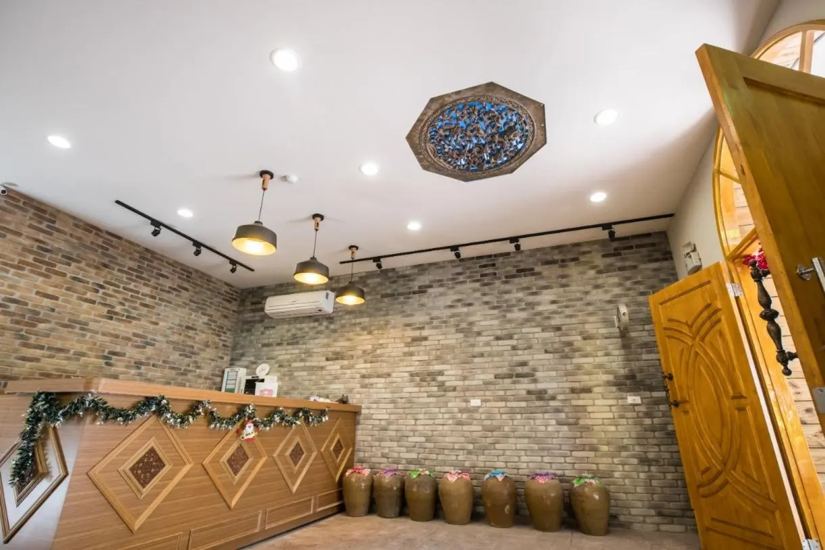 Yushow Library Villa