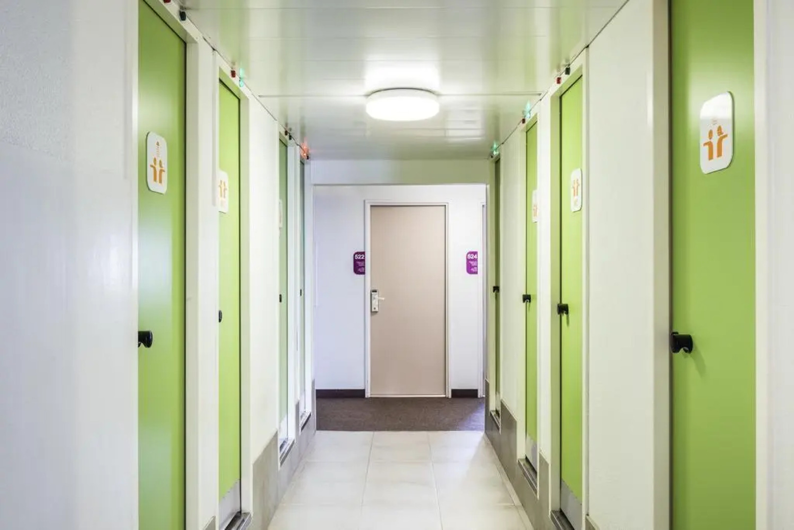 hotelF1 Aulnay le Blanc Mesnil Garonor A3