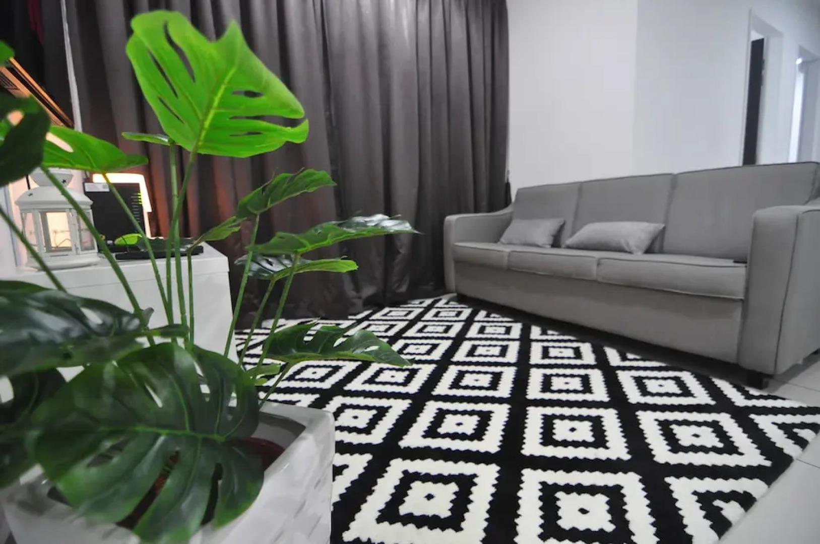 COOP Stay Kenwingston Square Garden