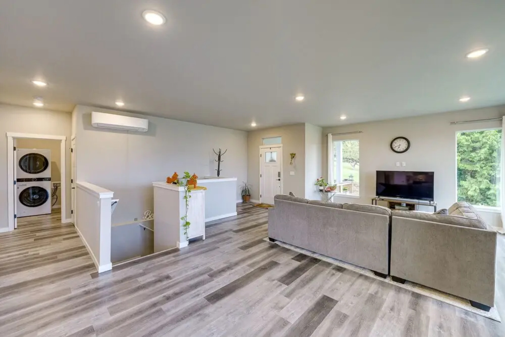 Modern Blaine Vacation Rental, 33 Mi to Vancouver!