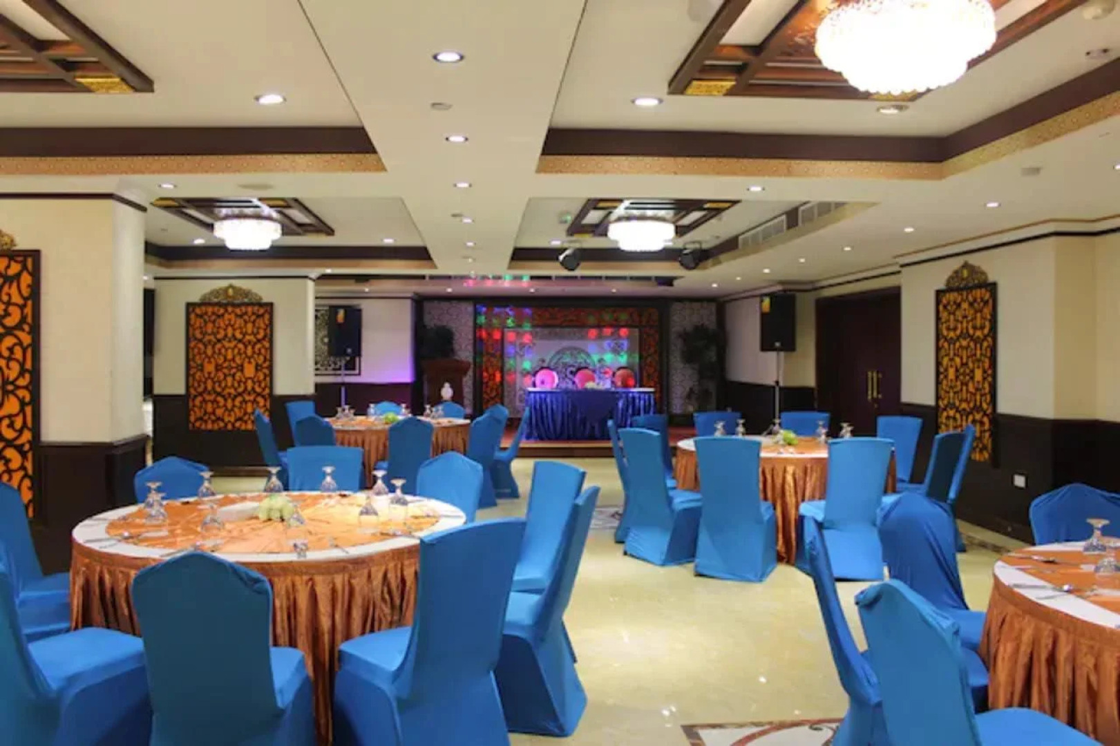 OYO 137 Clifton International Hotel