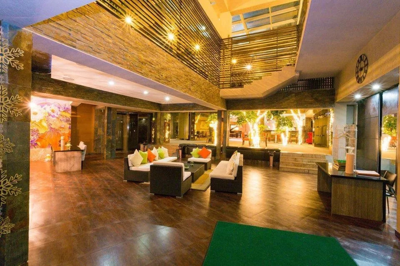 The Corporate Hotel and Resort in Nukht