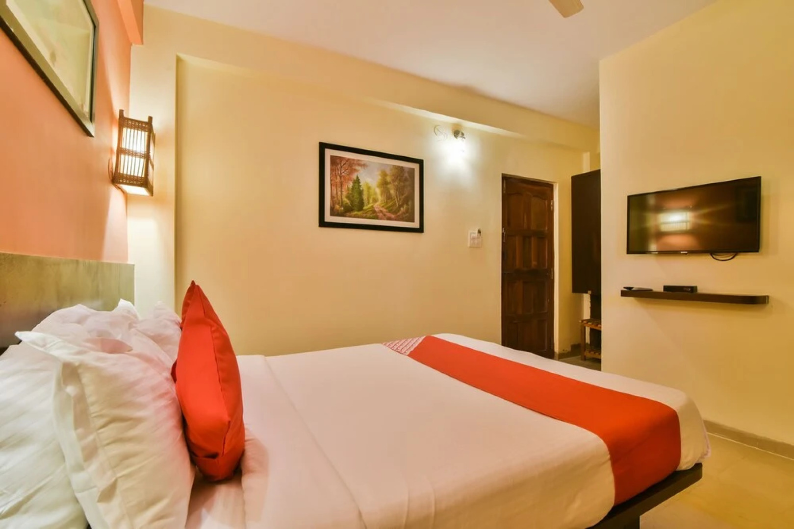 OYO 2333 Aananda Hotel