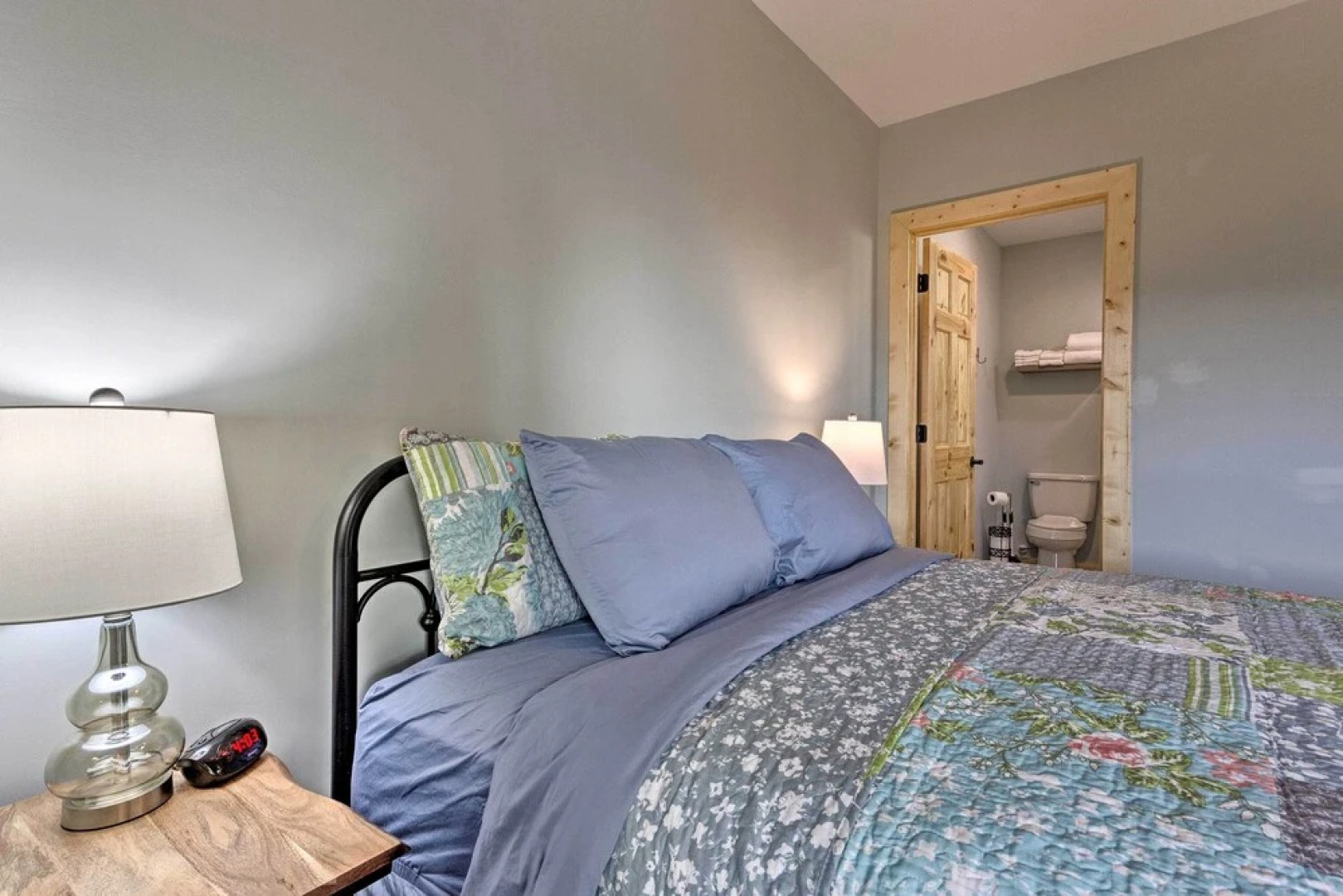 Hilltop Cabin on 5 Acres w/ Hot Tub & Waterfall!