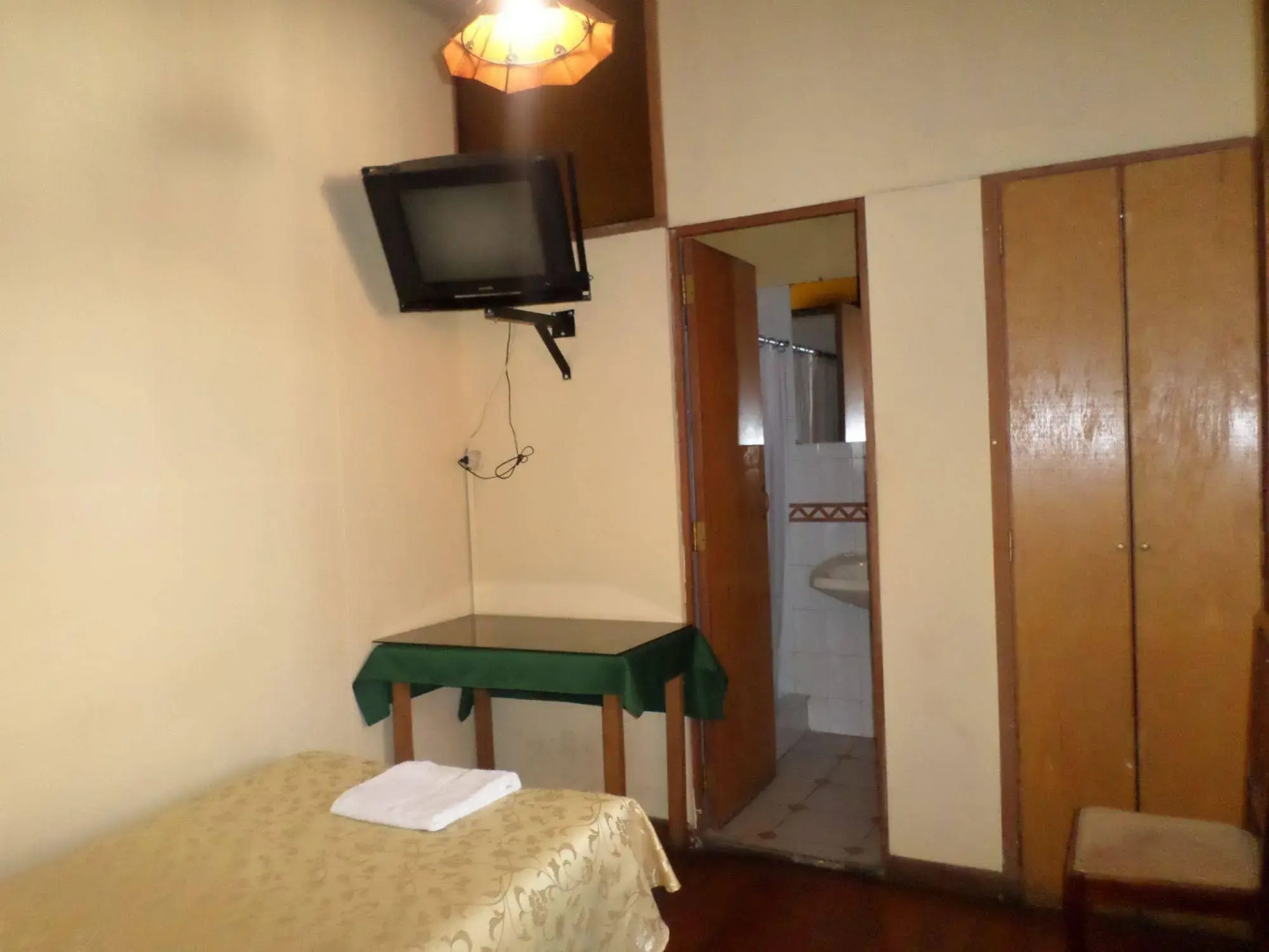 Hostal Lluvia de Oro