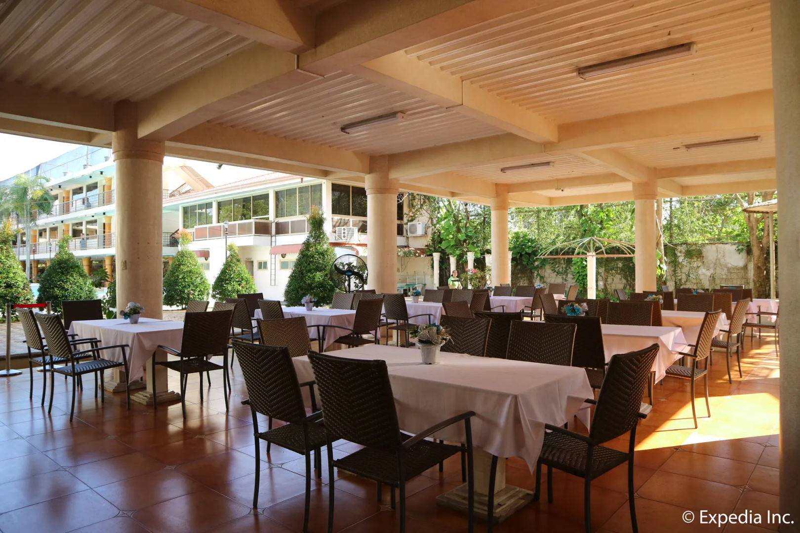 Splash Oasis Resort Hotel
