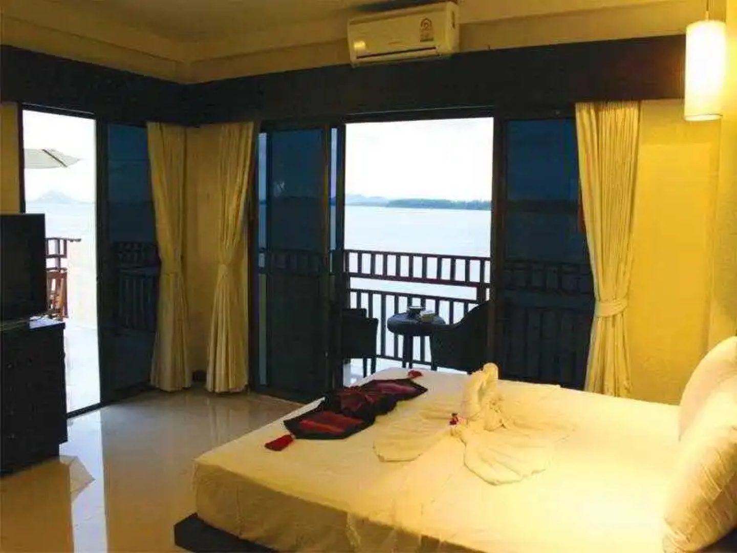 Lanta All Seasons Beach Resort