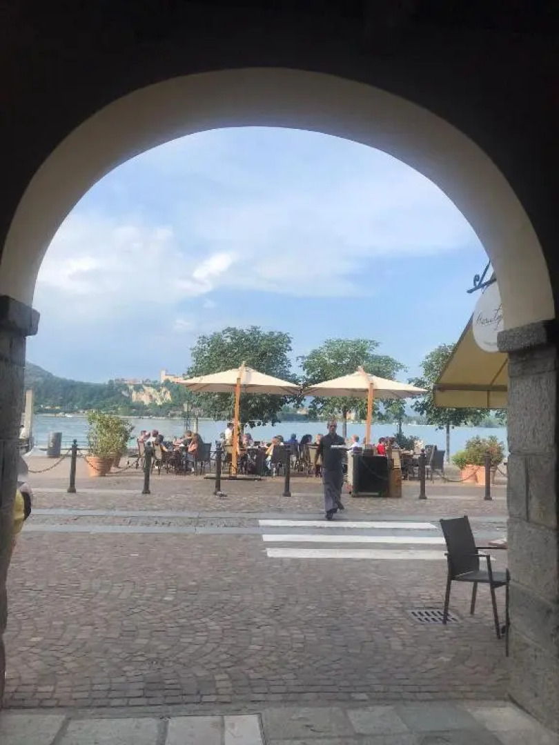 THE SECRET GARDEN ARONA VILLA in Piazza del Popolo 16 Historical Center