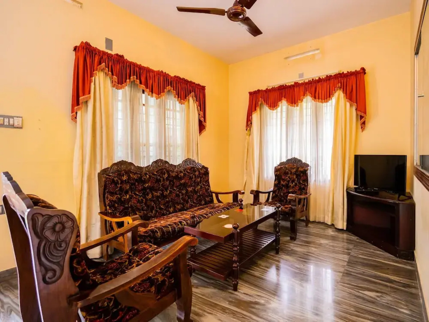 OYO 14172 Home Green View Ernakulam Medical Centre