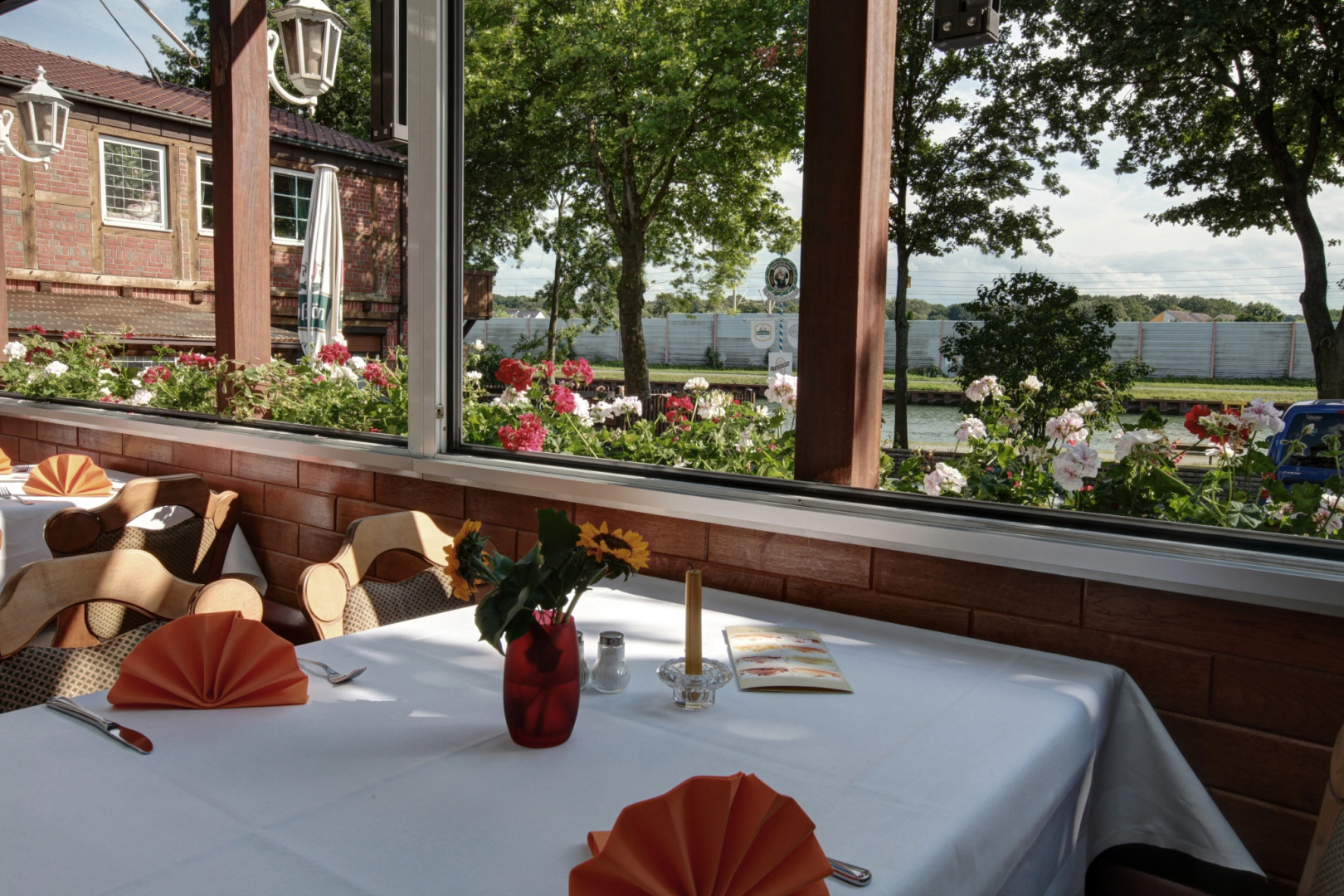 Alter Dorfkrug Am Kanal