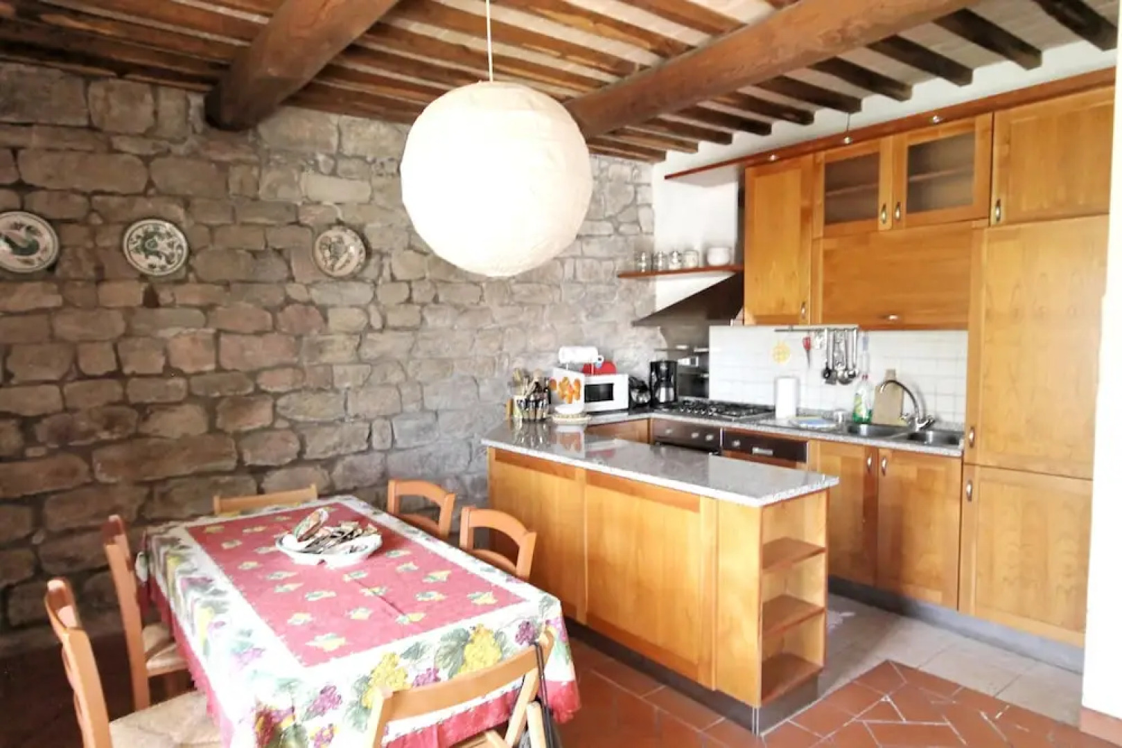 House With 2 Bedrooms in Vicopisano, With Furnished Terrace Near the Beach