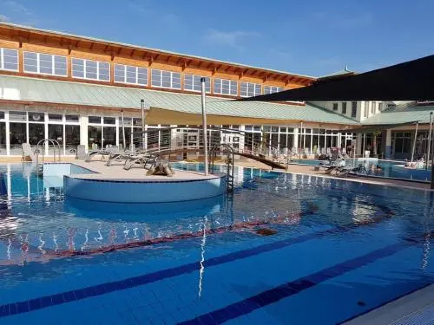 Óvár Apartman Hotel