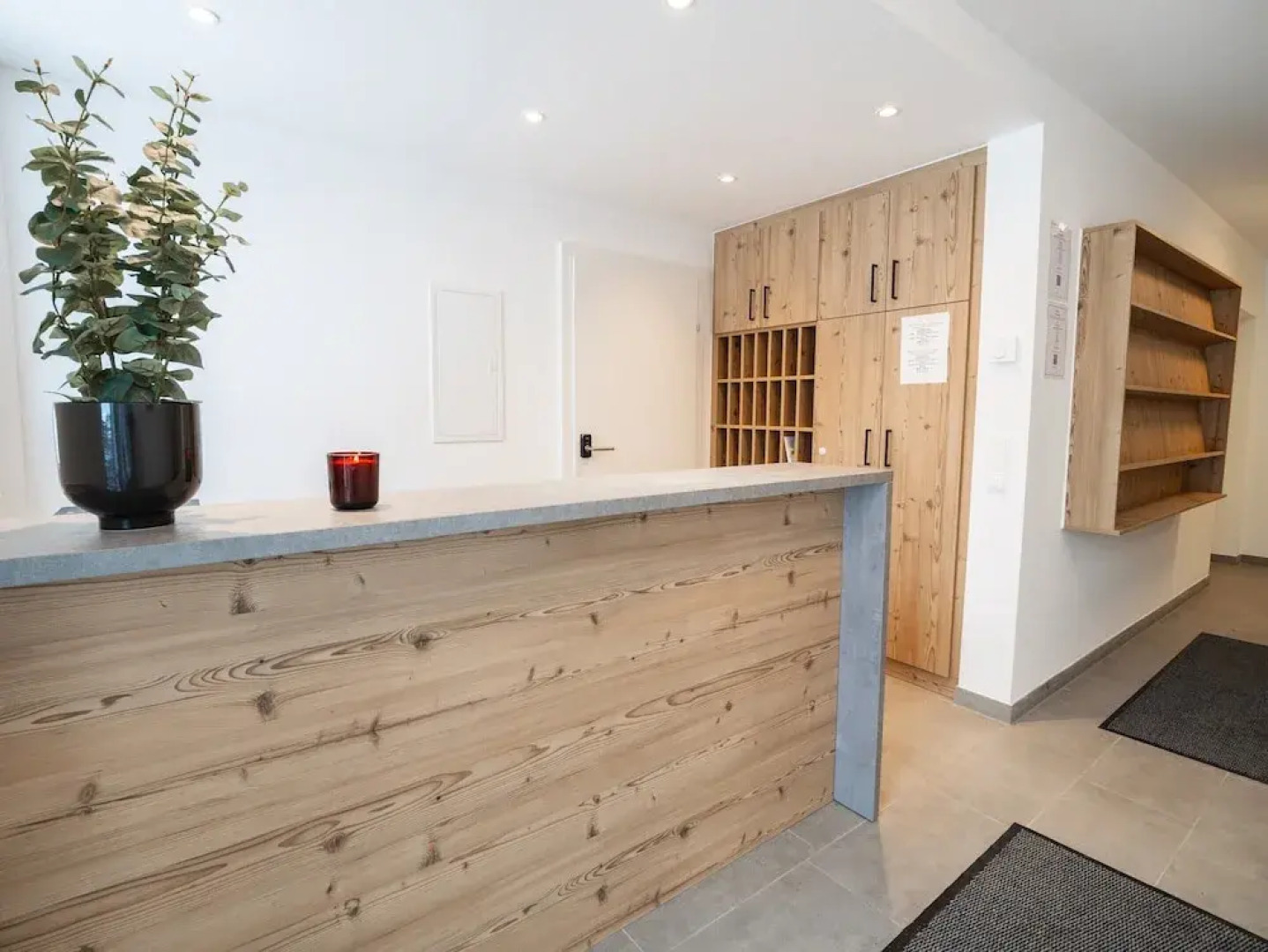 Spacious Apartment With Terrace for 8 Guests