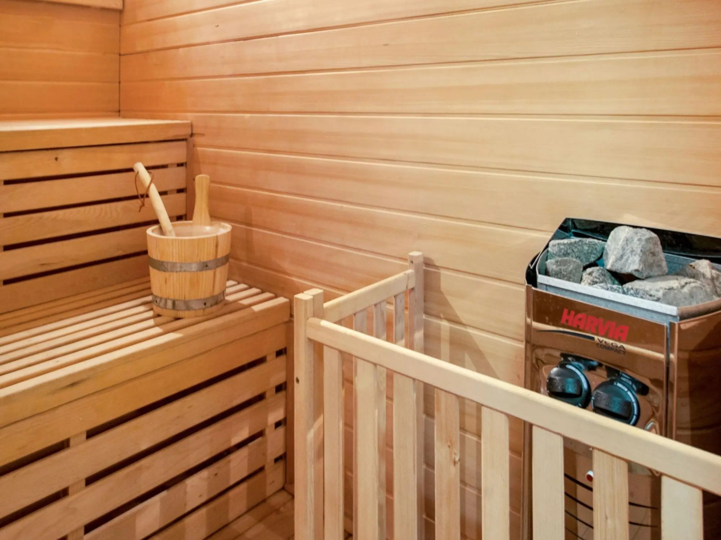 Luxurious Villa in Les Issambres with swimming pool and Sauna