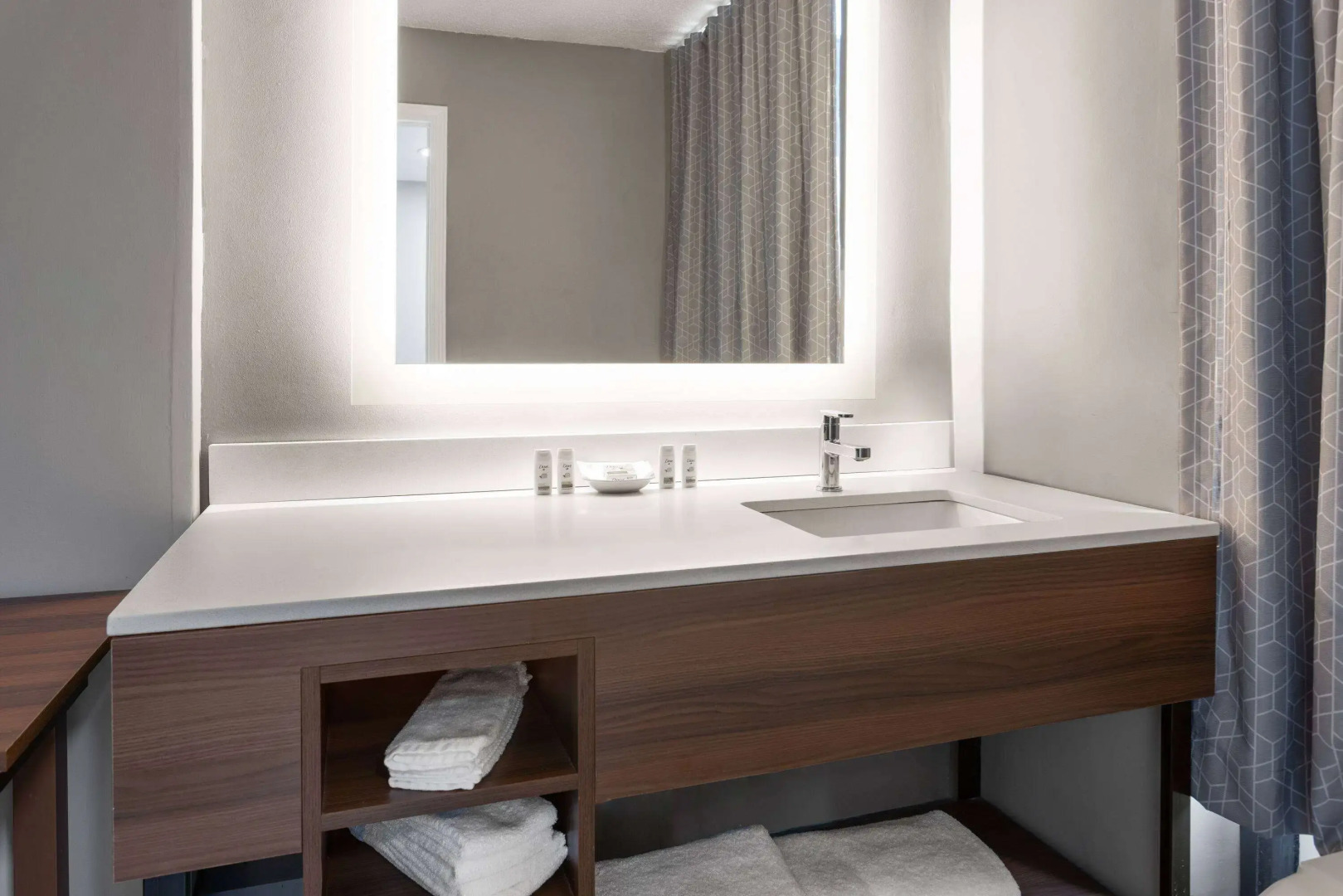 Hawthorn Extended Stay By Wyndham Columbia / Ft. Jackson