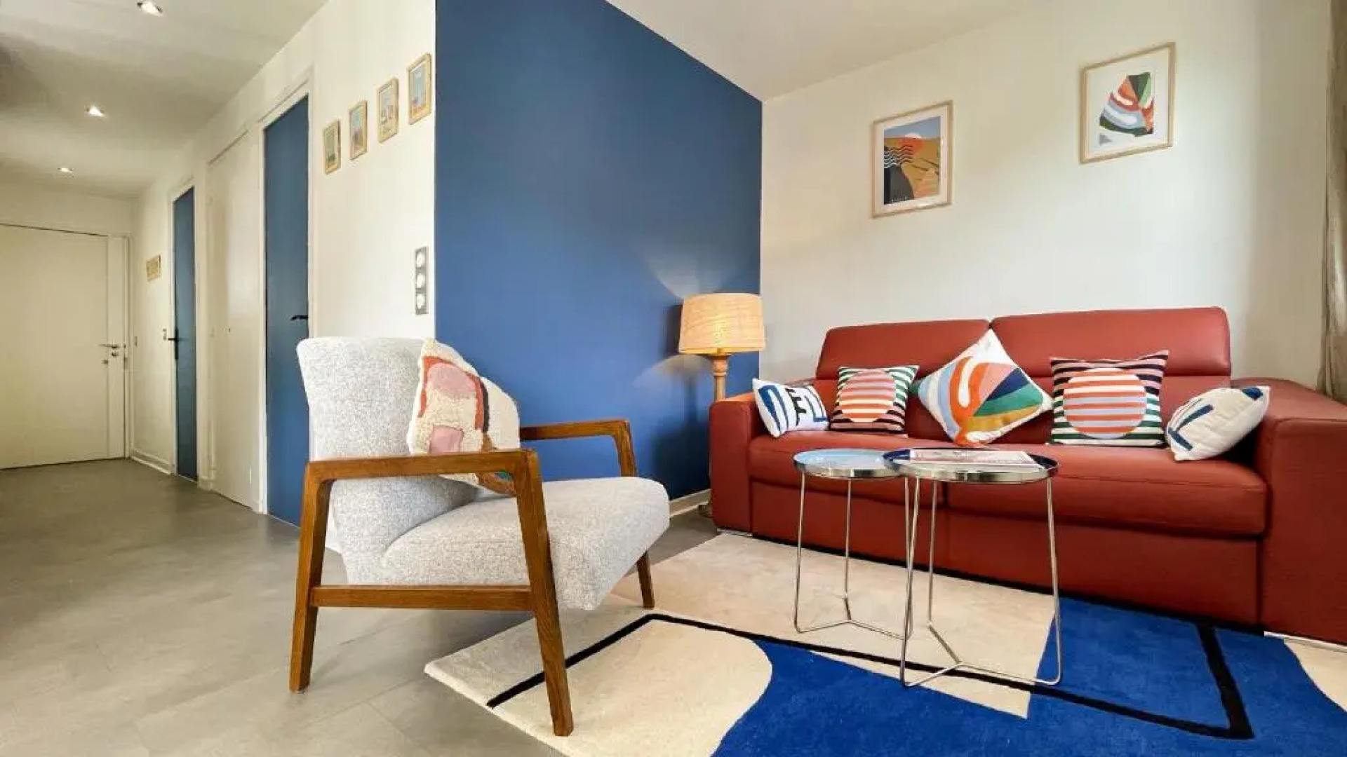 HOMEY MONTAIGNE - New - A 1 min à pied du LAC D'ANNECY - 2 Balcons privés - Appartement avec 2 chambres - Stationnement gratuit toute l'année sauf en été - juin à août