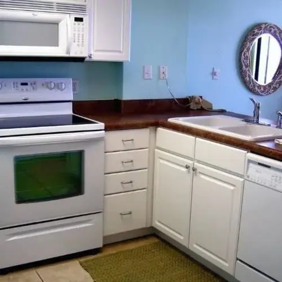 Crystal Tower By Youngs Sun Coast