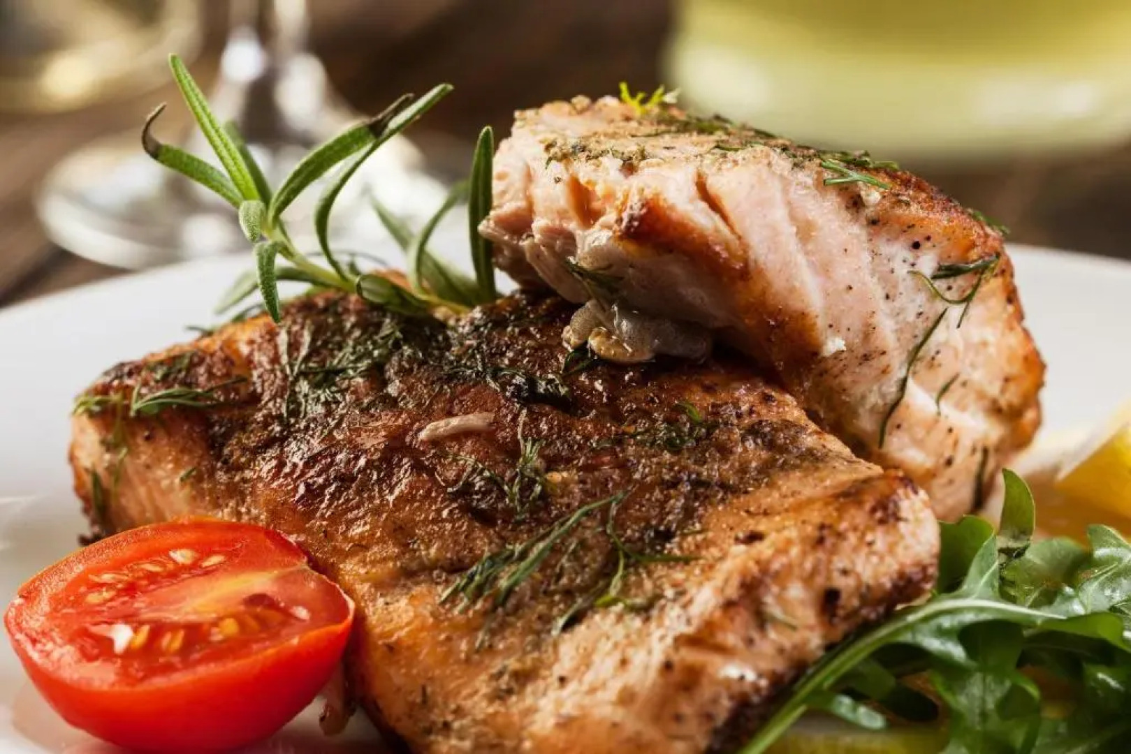 Spectacular Lake View, Luxe 3 Level Home, 1750 sqft, AC, Dogs, Walk to Village