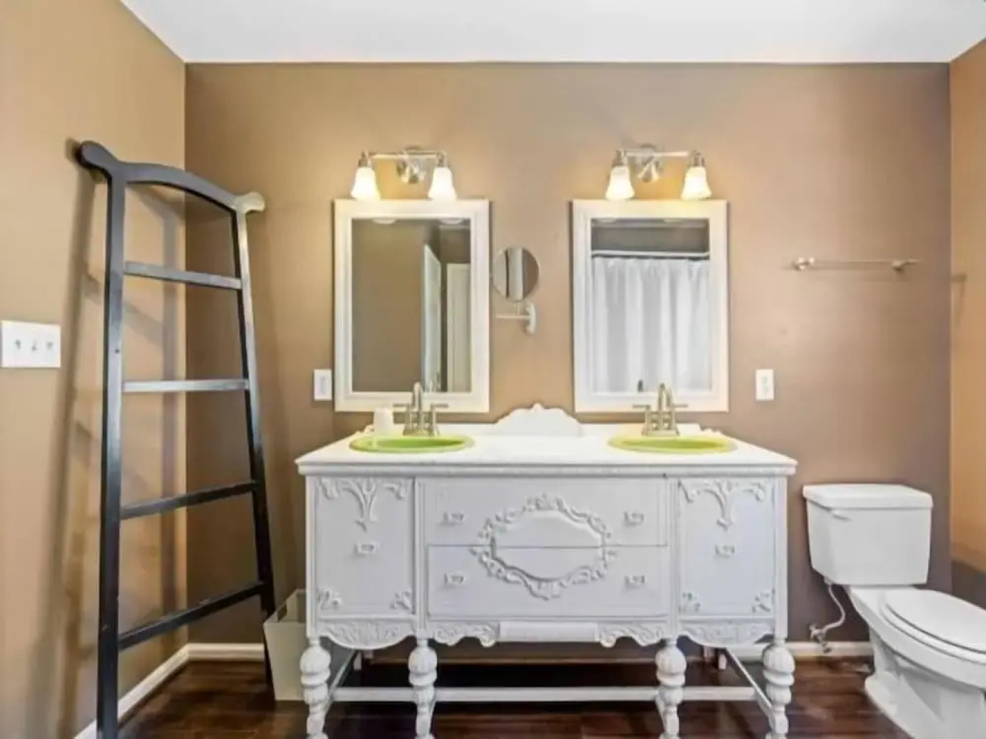 Bikinis / Martinis - The Perfect Spot For Fun Days In The Sun And Salt Air - Be Sure To Check Out Our Beautiful Bike/walking Path 3 Bedroom Townhouse by Redawning