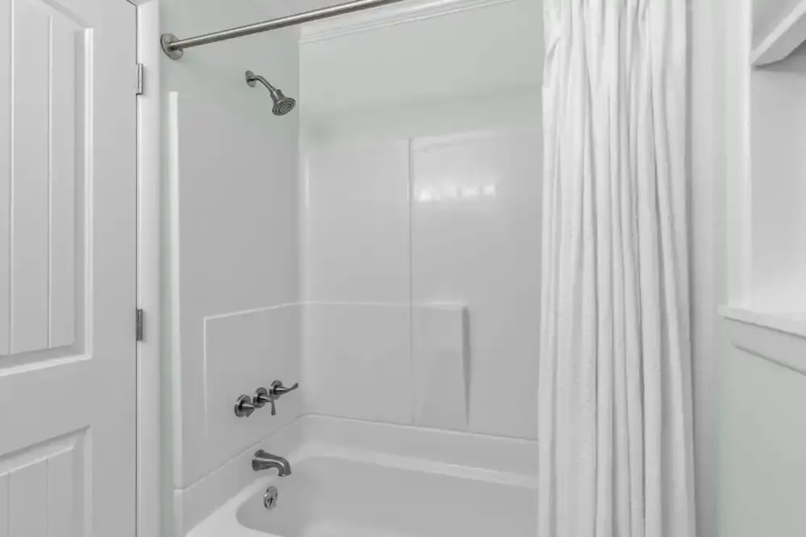 Sunrise Sound Cottage 3 Bedroom Home by RedAwning