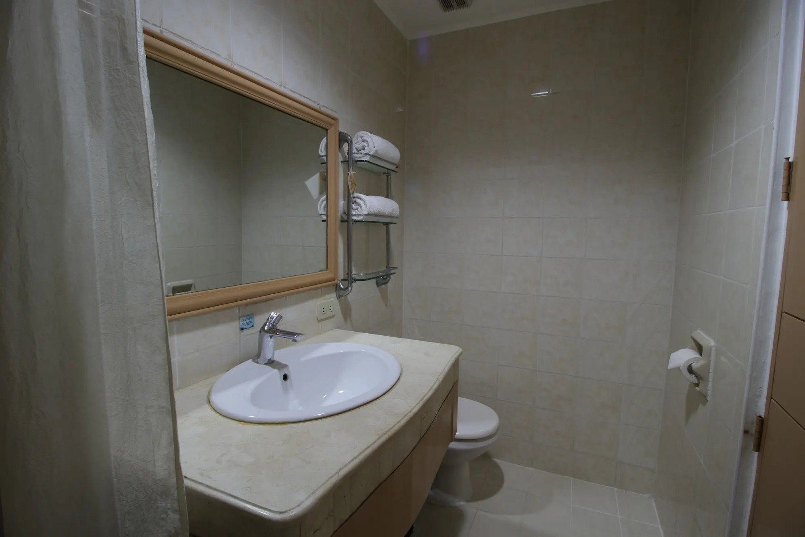 EON Centennial Plaza Hotel