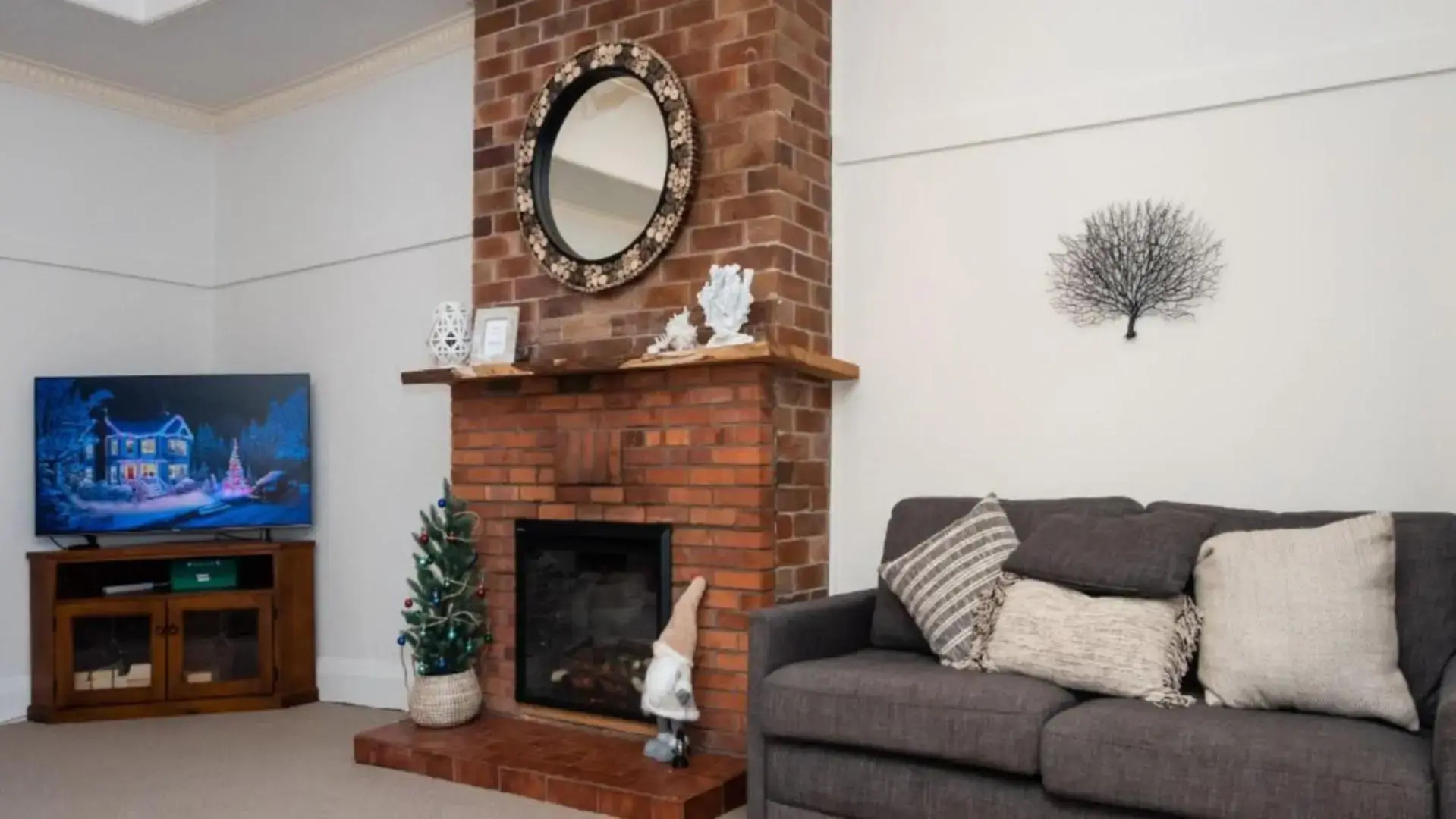 Sussex House Caravan Park