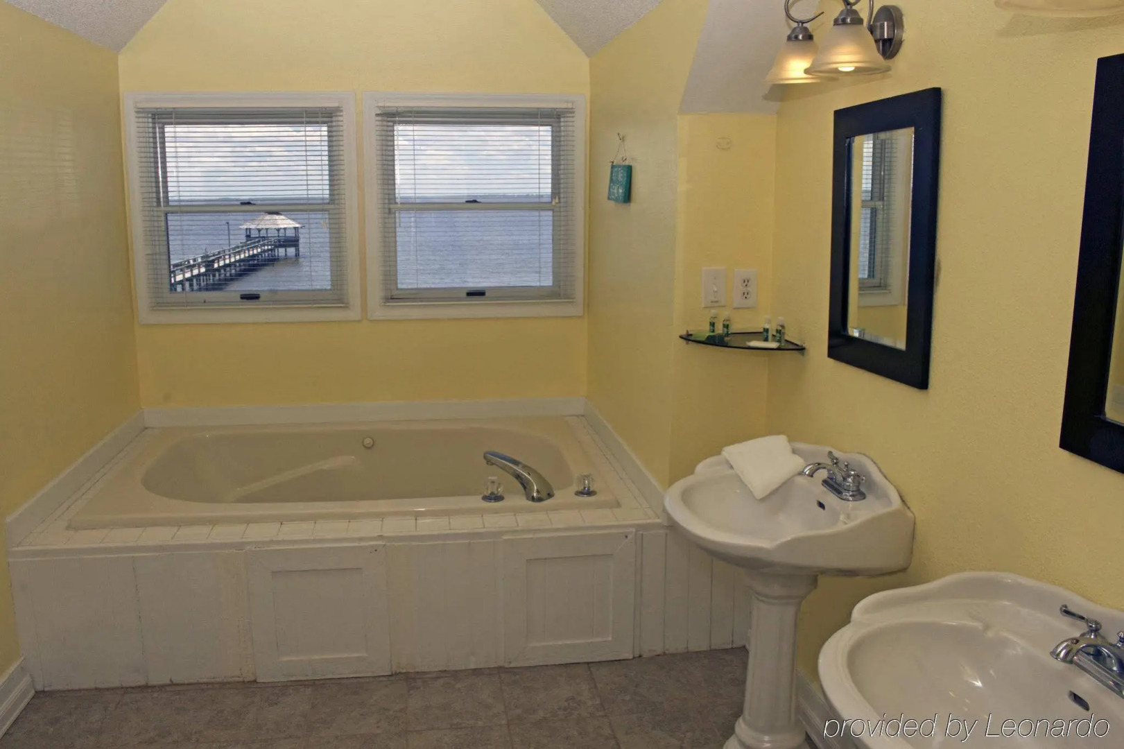 The Inn At Corolla Light