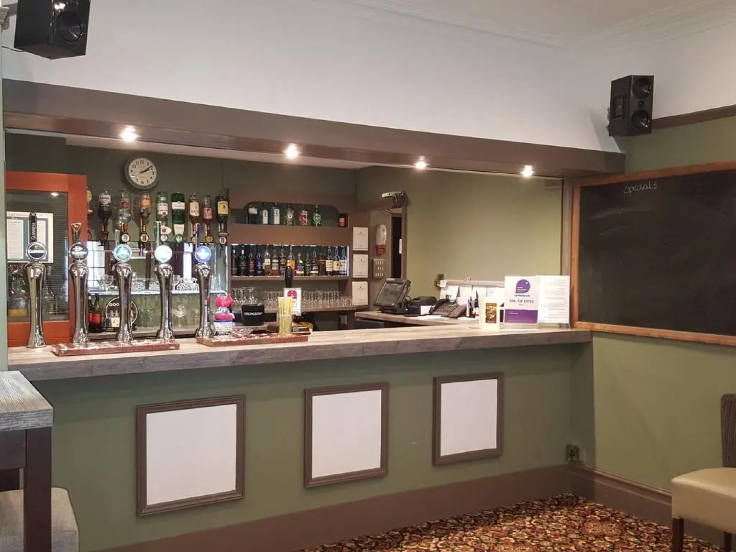 Nomi Rooms & Restaurant