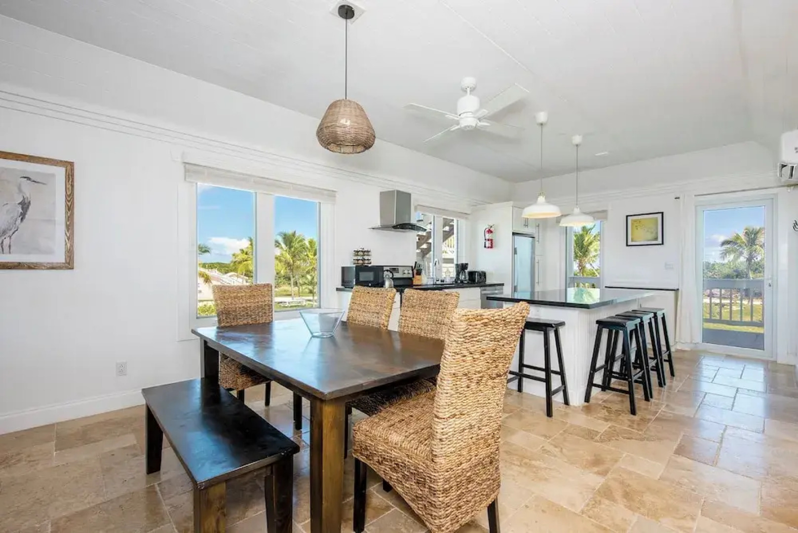 Island Hideout: Quaint Cottage, Moments From The Beach