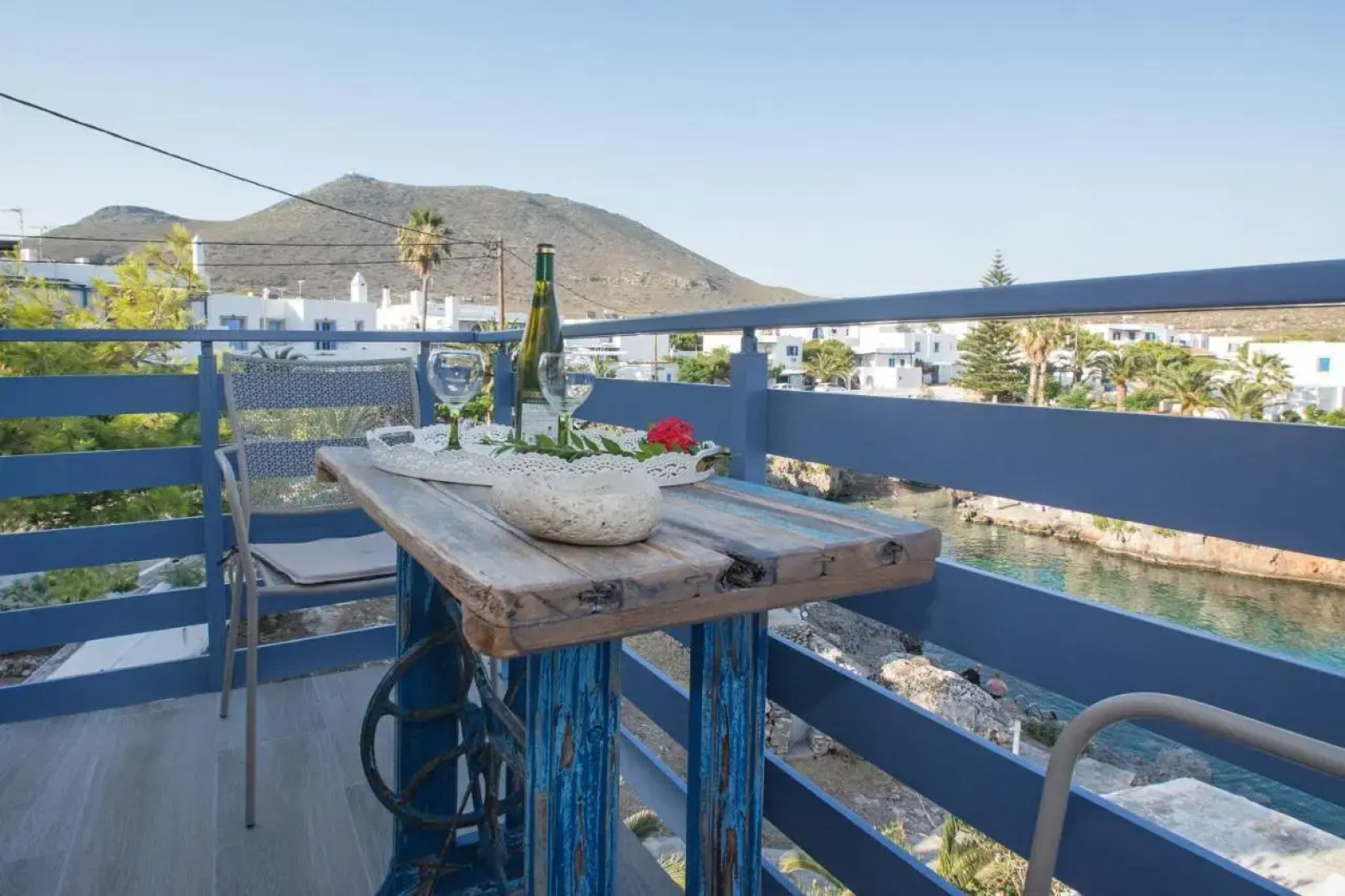 Anemoi Apartments & Studios