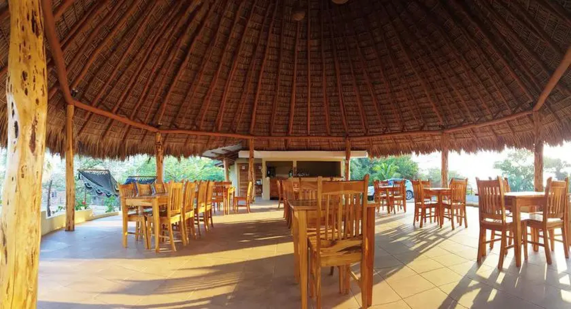 Las Palmeras Beach Hotel