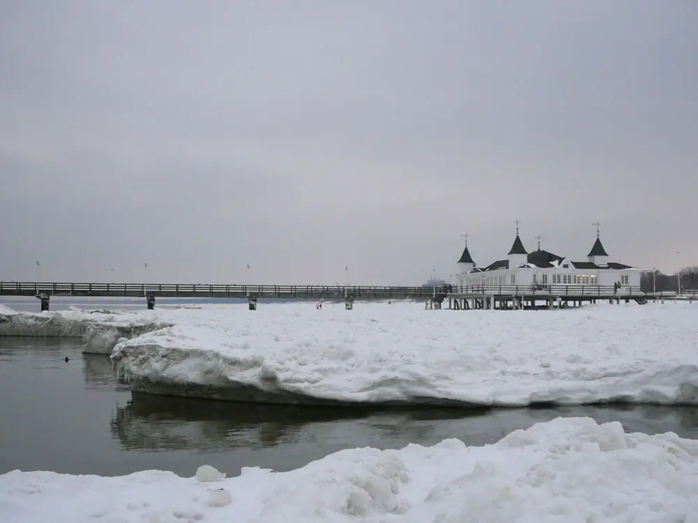 Spacious Appartment in Wilhelmshof Near Lake