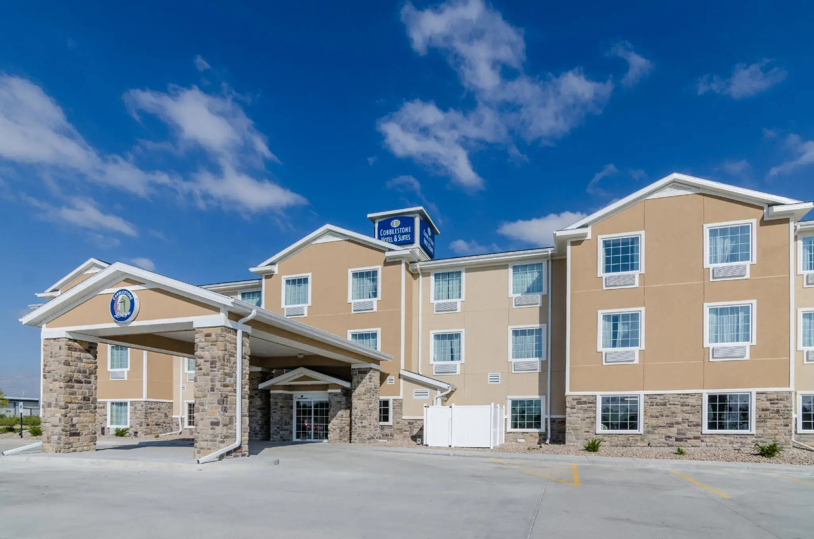 Cobblestone Hotel & Suites - McCook
