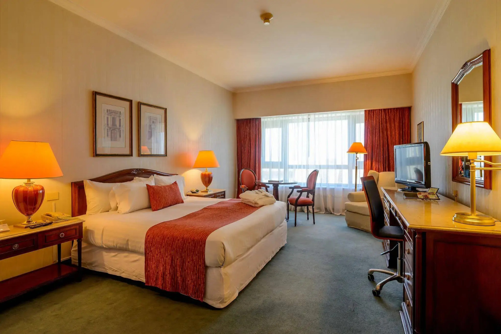 Radisson Montevideo Victoria Plaza Hotel