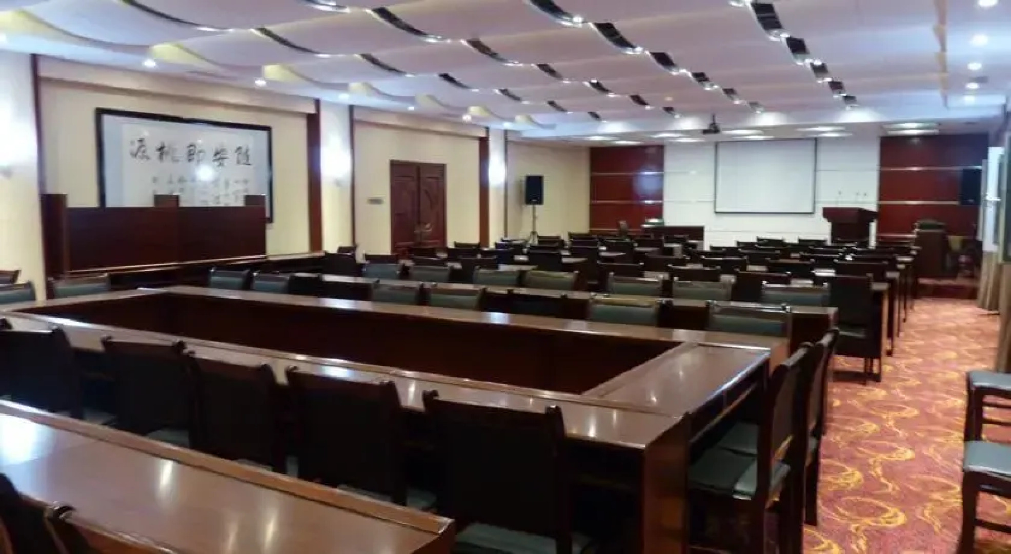 Wutaishan Golden Hills Hotel