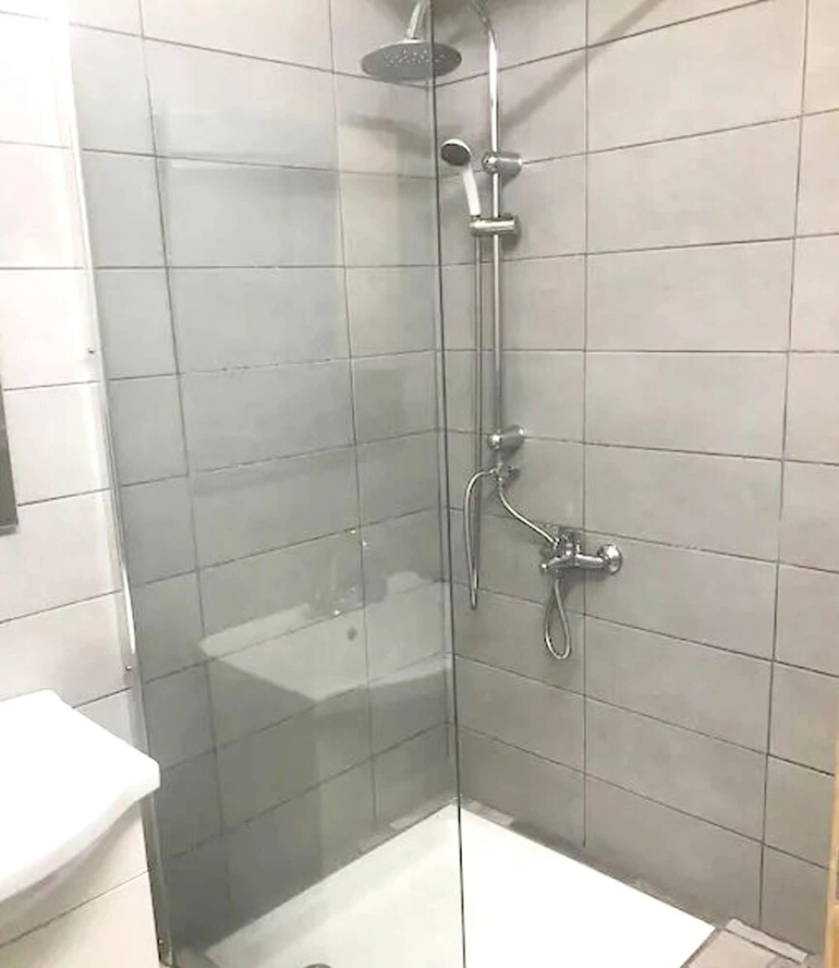 Apartment With one Bedroom in Saint-benoît, With Wonderful City View, Enclosed Garden and Wifi