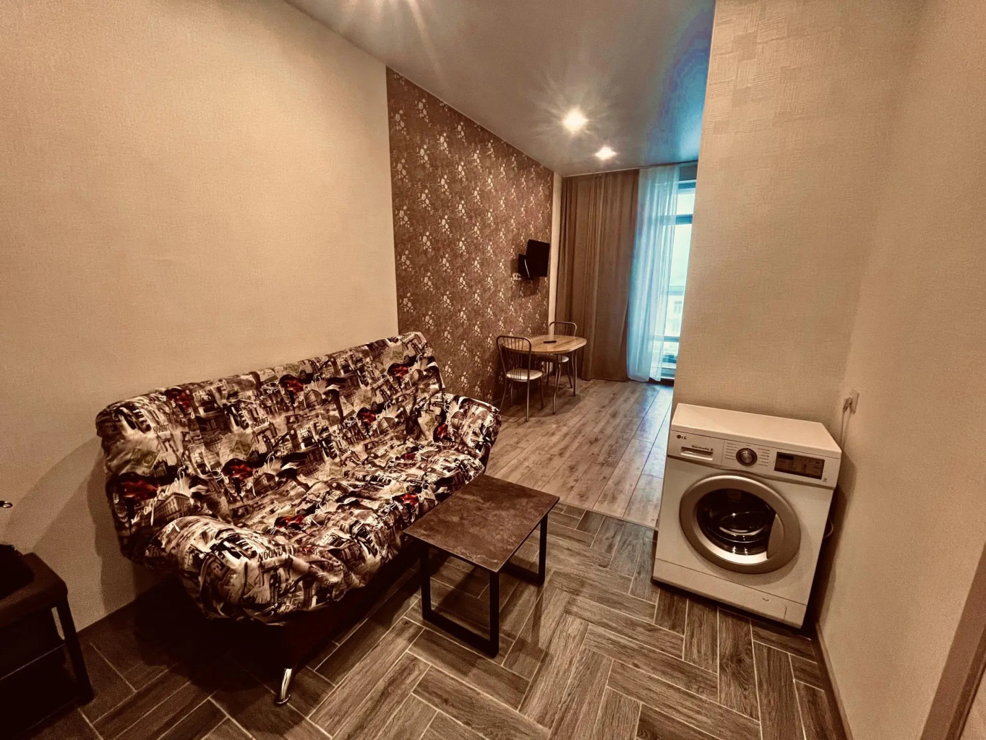 Апартаменты на проспекте Строителей 18 корпус 1