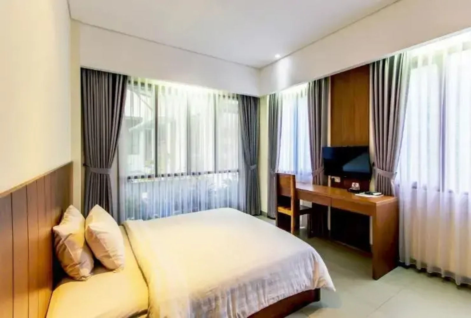 Lotus Art & Garden Hotel