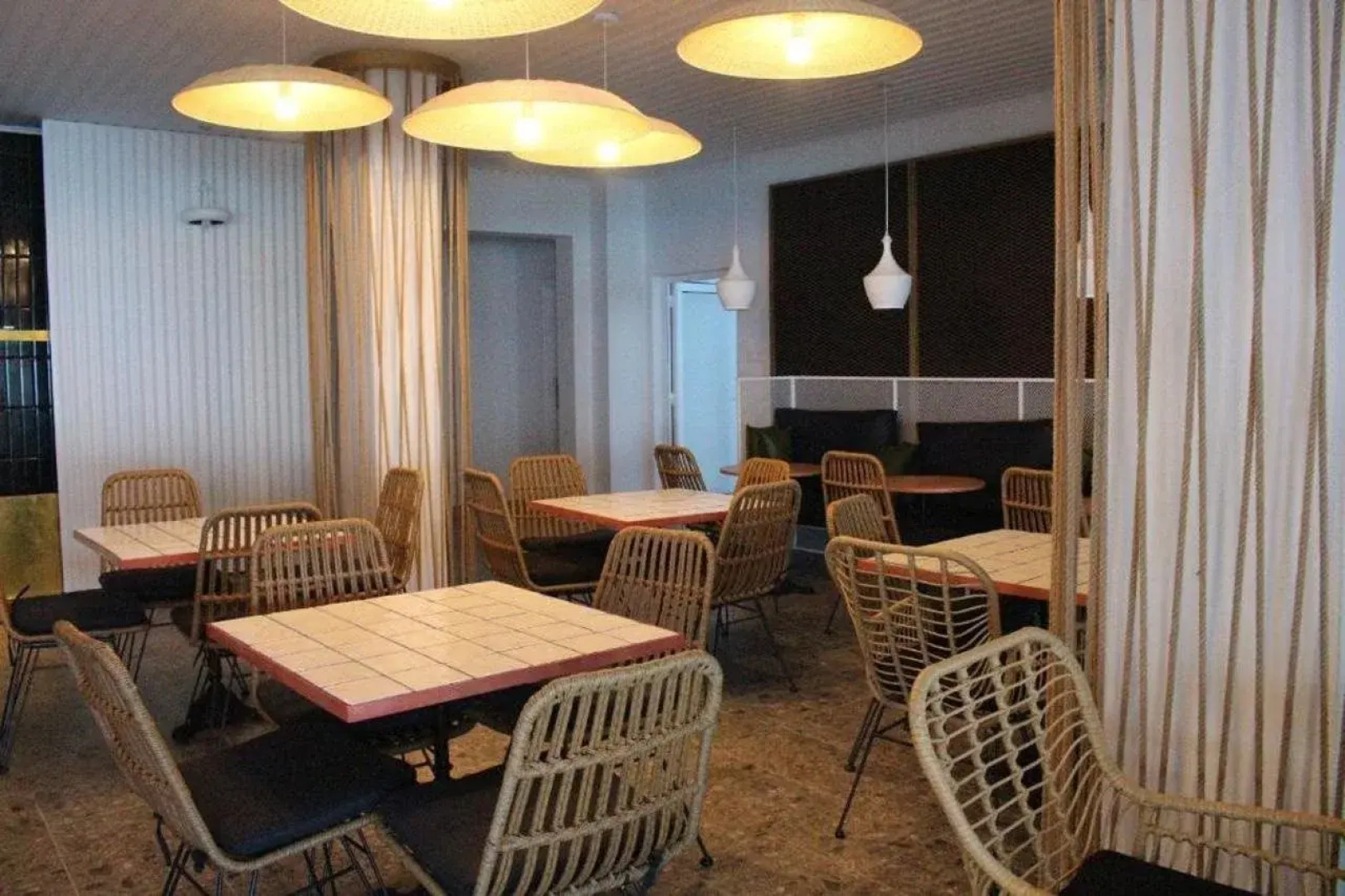 E.J. Pyrgos Bay Hotel