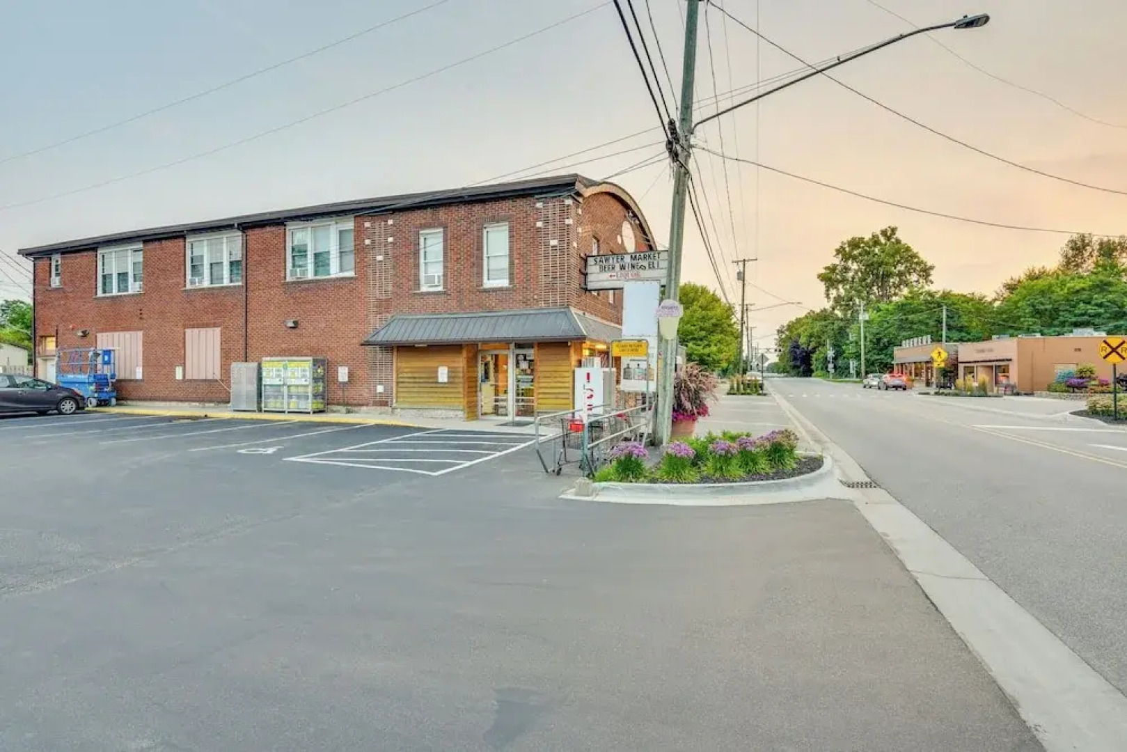 Cozy Couples Getaway < 2 Mi to Lake Michigan!