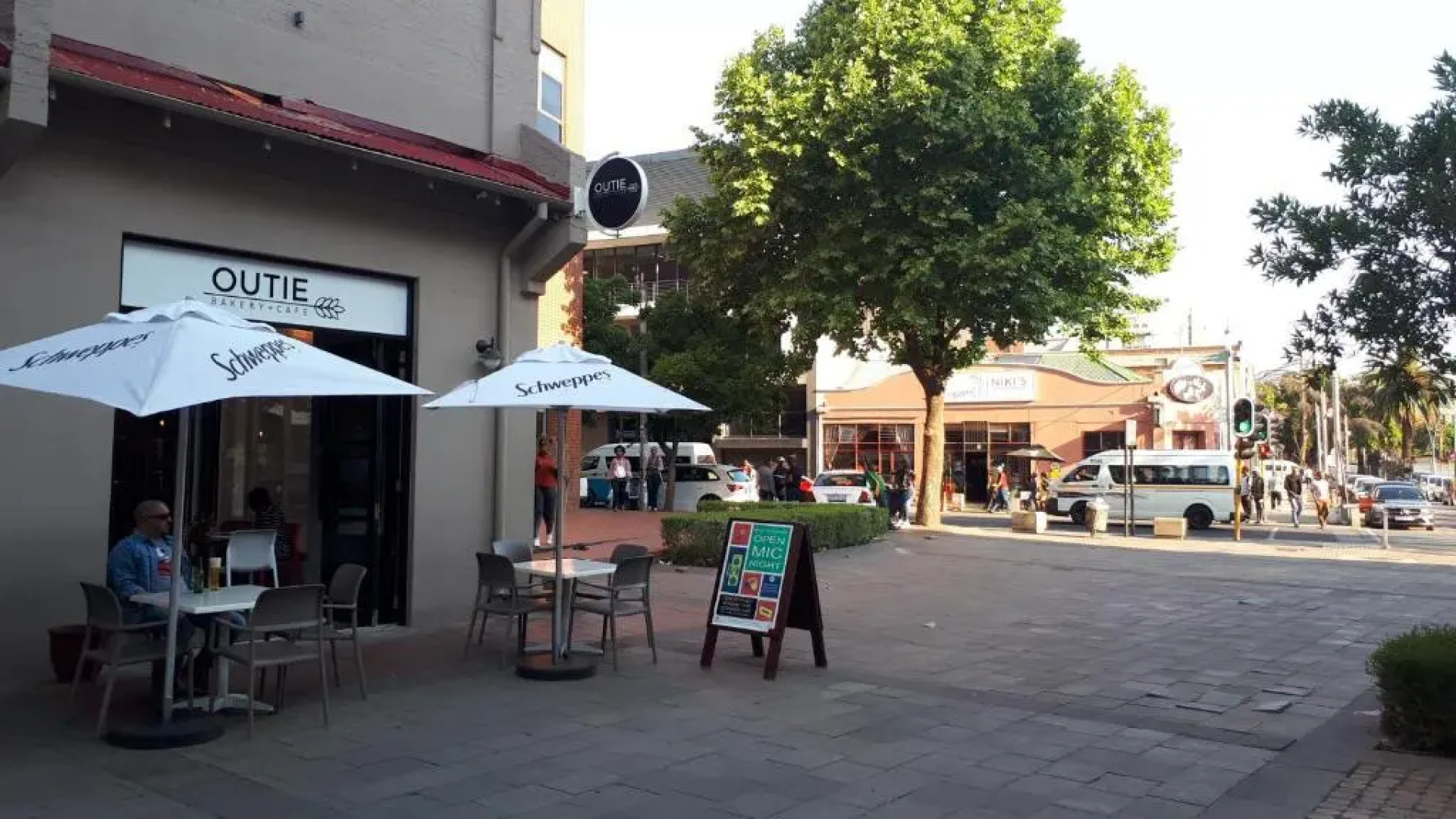 1403: Franklin Luxury Apartments