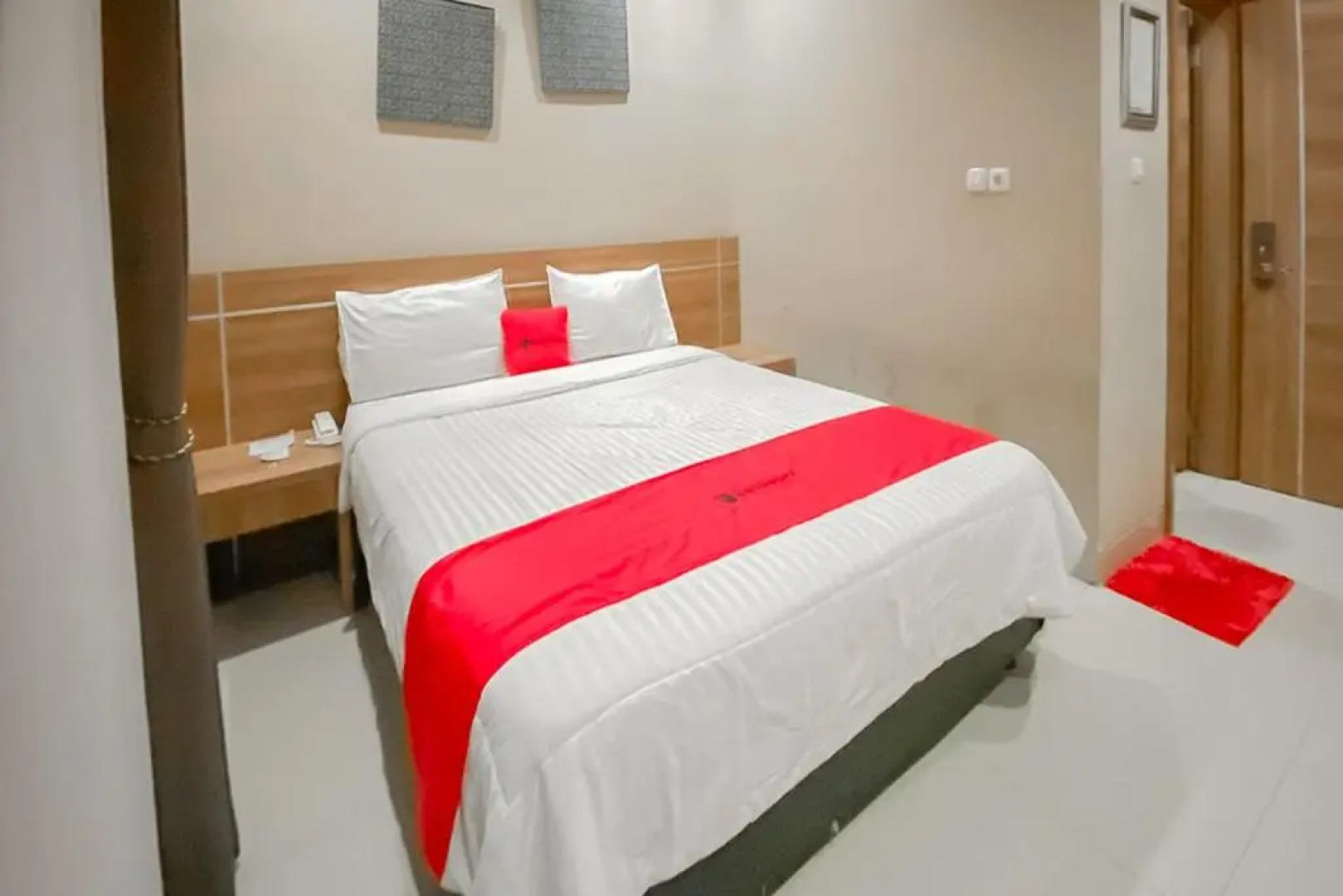 RedDoorz Premium @ Griya Inkoppabri Cisarua Puncak