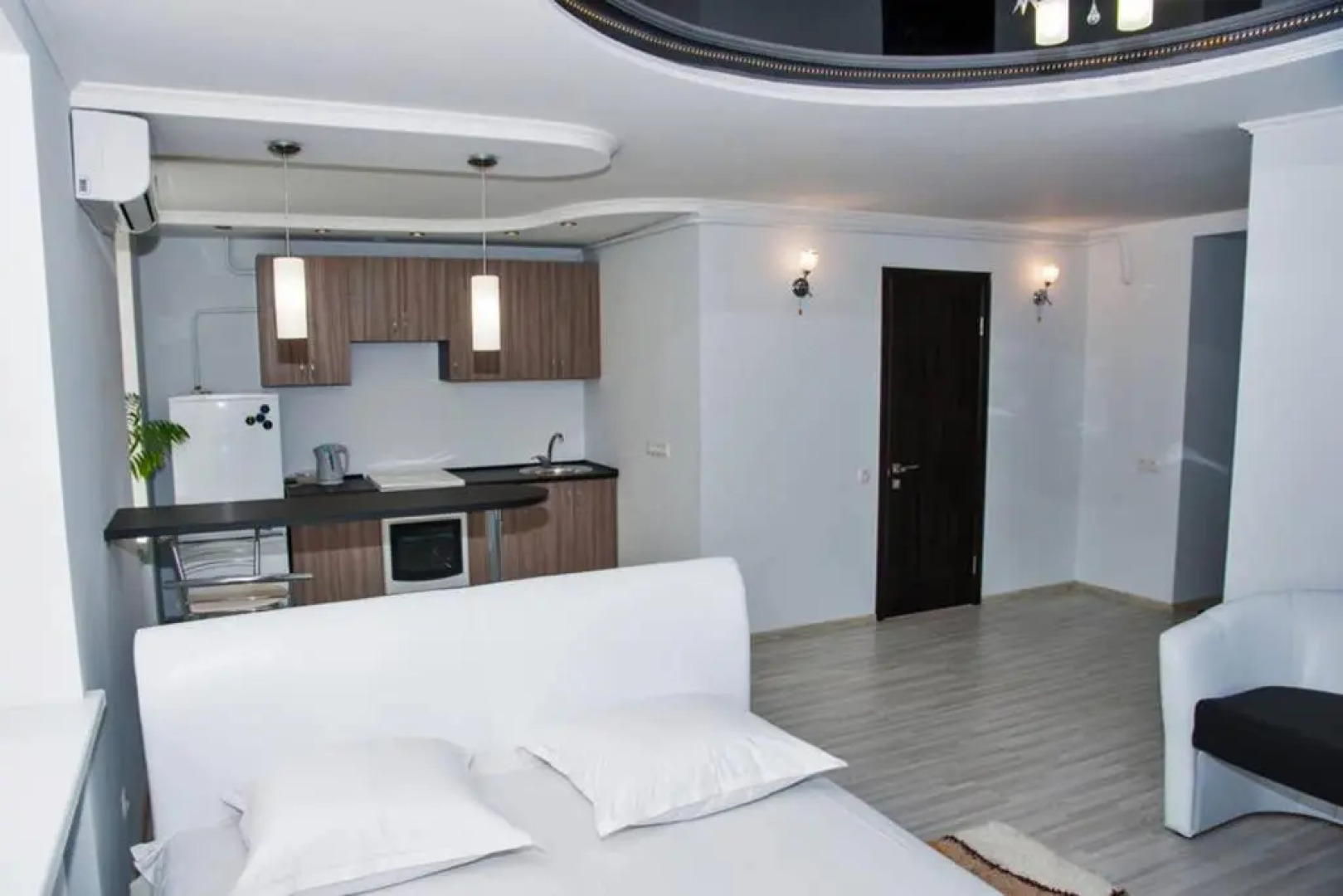 Студія, вул. Сумгаїтська, 24, центр ПЗР