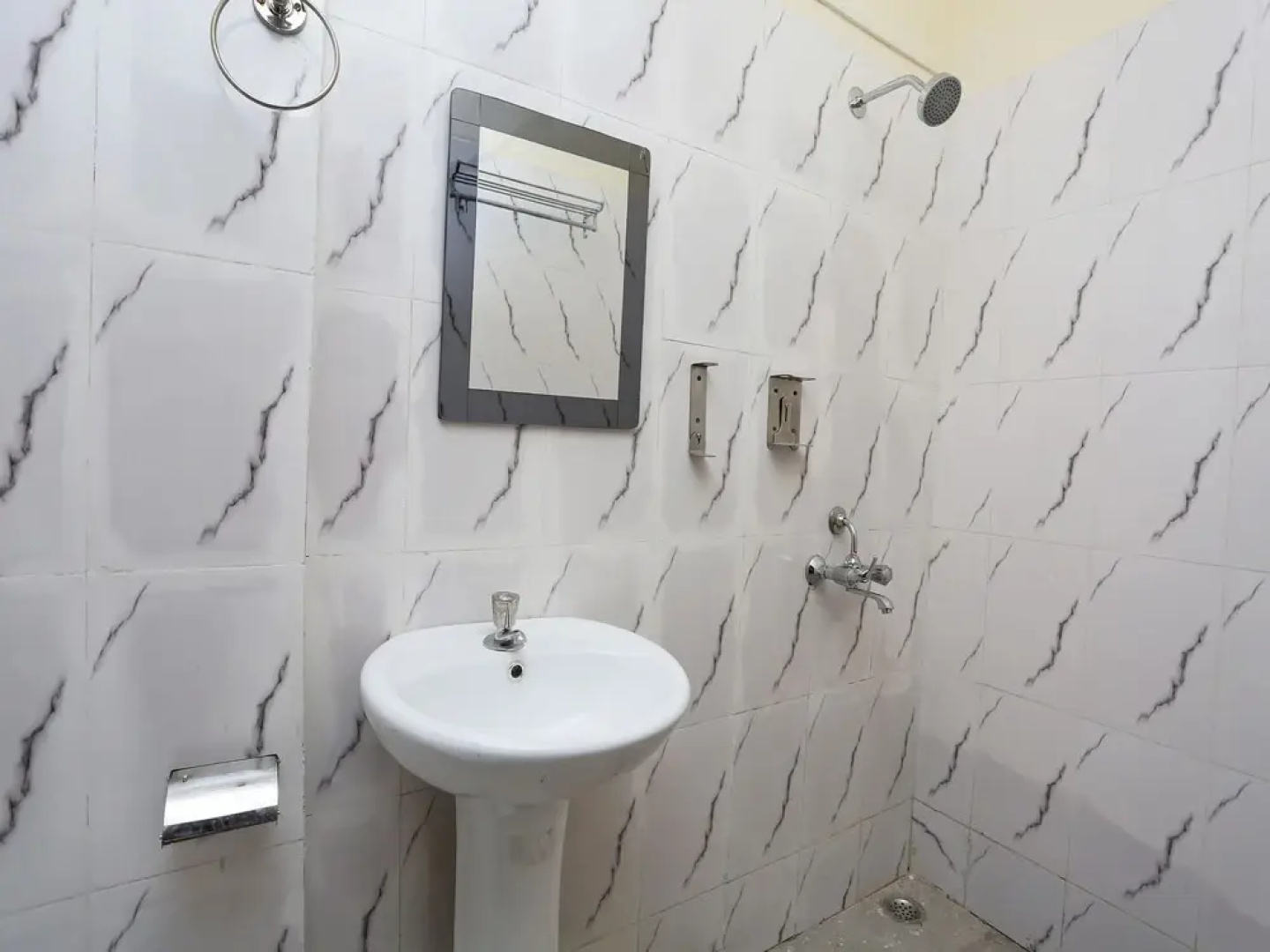 OYO Flagship 22805 Neemrana