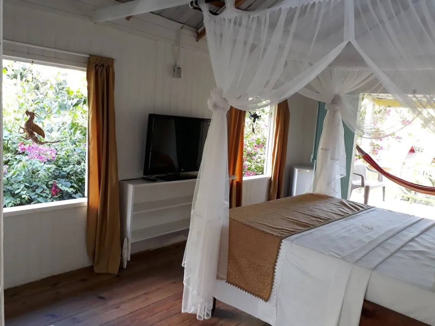 Yellow Home Casa Baja