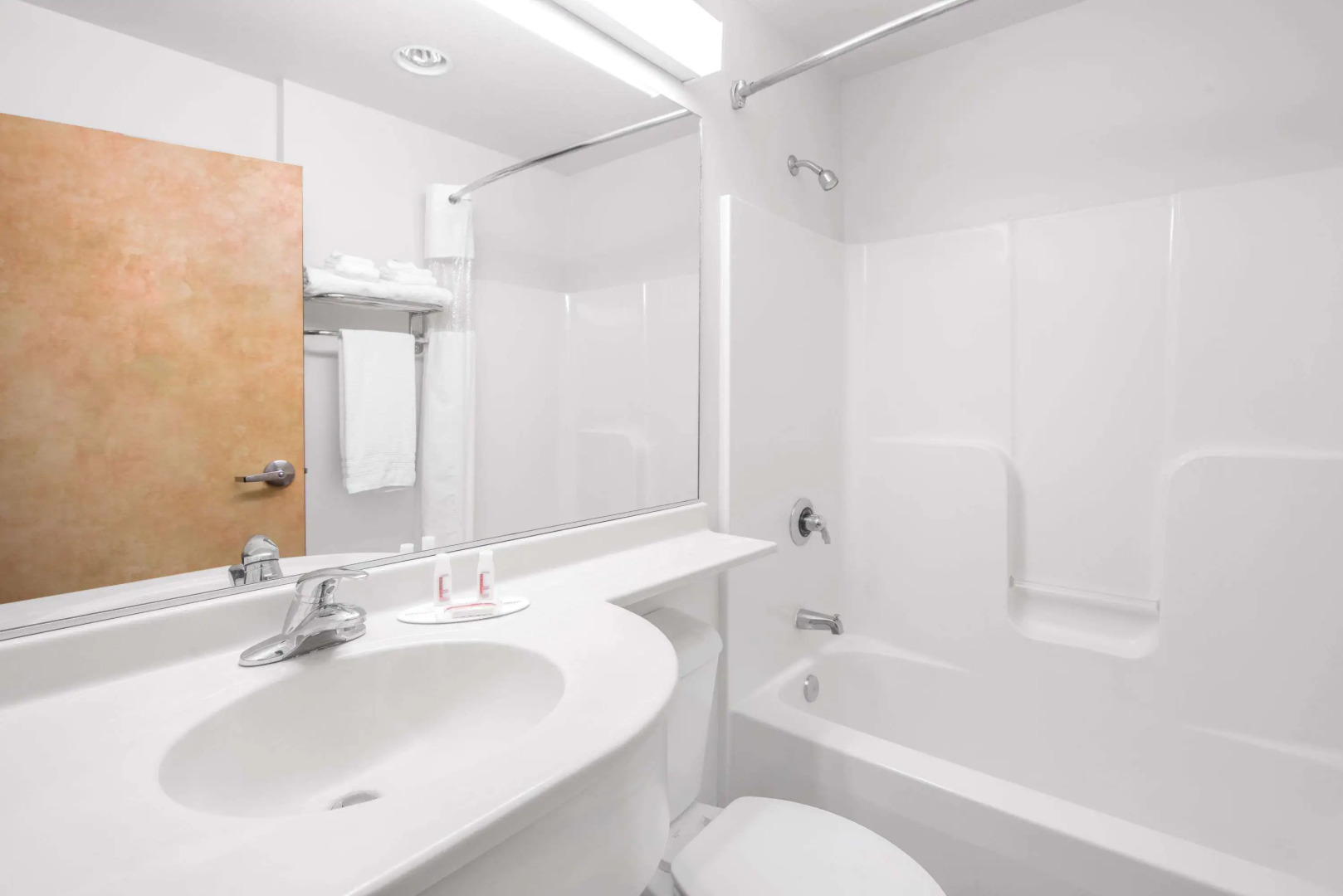 Microtel Inn & Suites by Wyndham Quincy Downtown/River Area