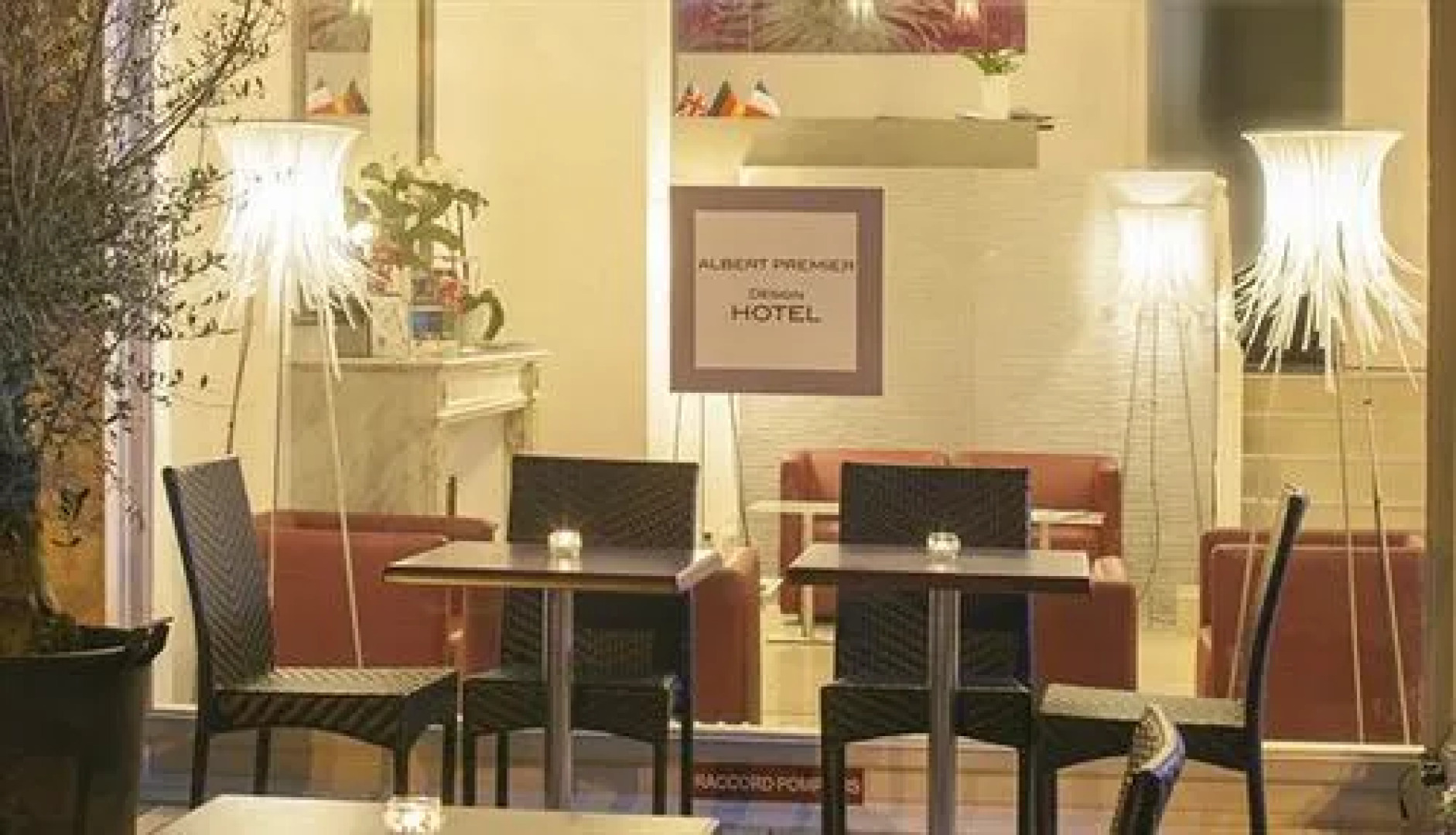 Albert Premier Hotel